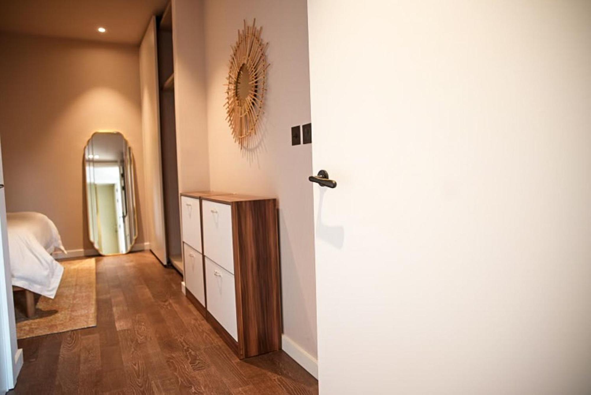 Appartamento Chic Luxury Living In Battersea Power Station Londra Esterno foto